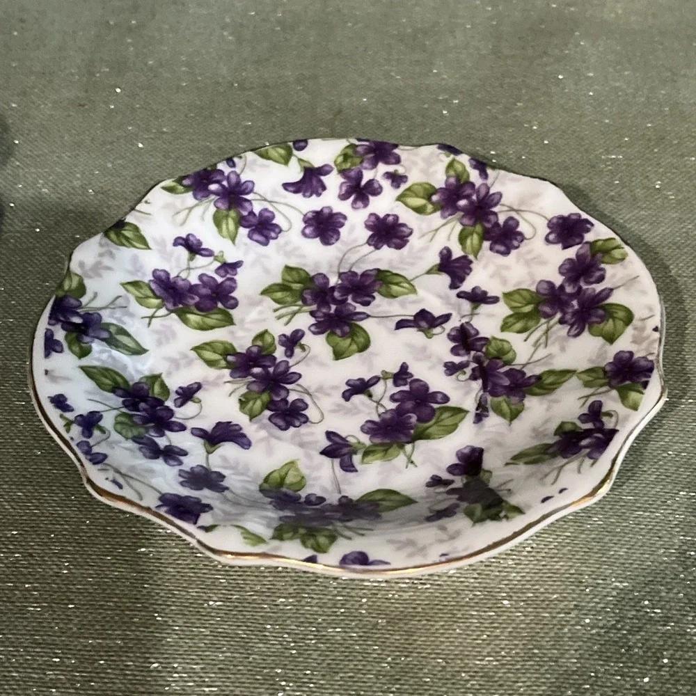 Victoria Ceramics Japan Porcelain Violets Gold Lusterware Teacup & Saucer Rare!